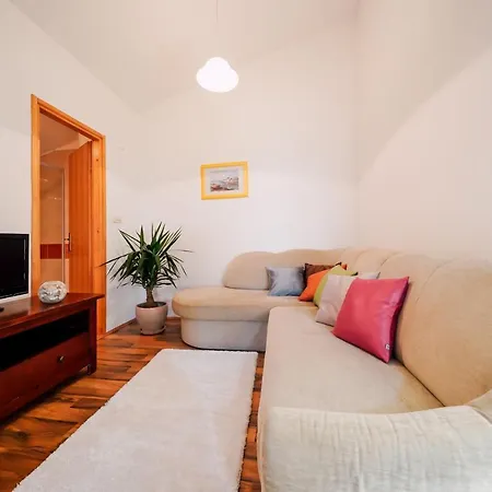 Apartmán Family-friendly With Swimming Pool Ljubac, Zadar - 11922