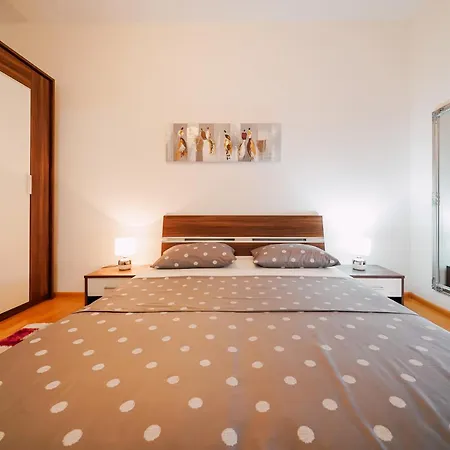 Appartamento Family-friendly With Swimming Pool Ljubac, Zadar - 11922 Ražanac
