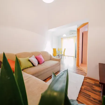 Family-friendly With Swimming Pool Ljubac, Zadar - 11922 Appartamento