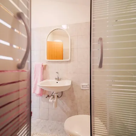 Family-friendly With Swimming Pool Ljubac, Zadar - 11922 Daire