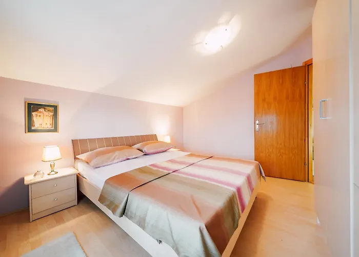 Family-friendly With Swimming Pool Ljubac, Zadar - 11922 Ražanac