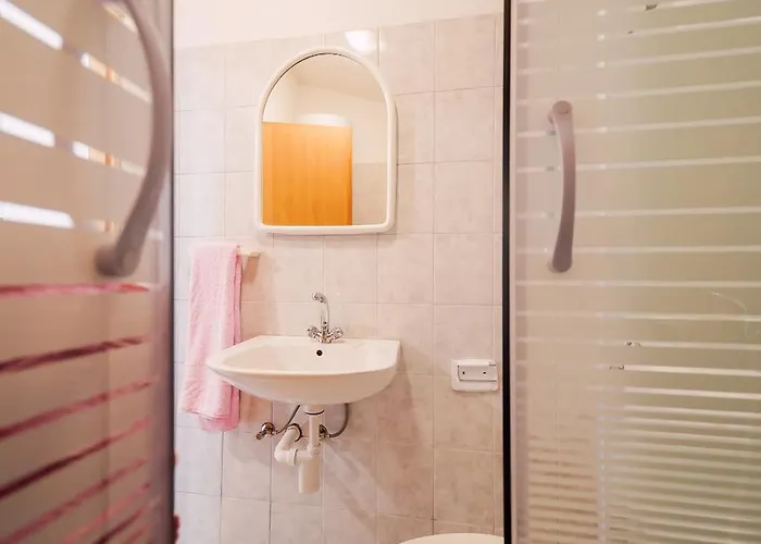 Family-friendly With Swimming Pool Ljubac, Zadar - 11922 Appartamento